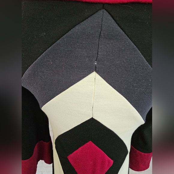 Diane Von Furstenberg Vintage Ungaro Diamond Wool Dress | Size 2 | EUC - Picture 4 of 9